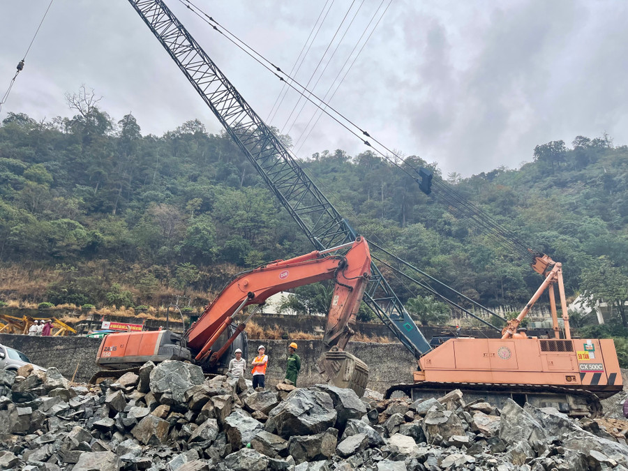 Sở Công thương yêu cầu các đơn vị ngành Công thương chủ động thực hiện các biện pháp phòng, chống sạt lở. Ảnh: Vũ Thảo