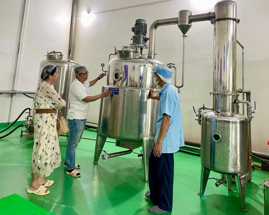 Quy mô đề án gồm 1 bộ máy trích ly, cô đặc chân không, có tổng kinh phí 669 triệu đồng. Ảnh: V.T Quy mô đề án gồm 1 bộ máy trích ly, cô đặc chân không, có tổng kinh phí 669 triệu đồng. Ảnh: V.T