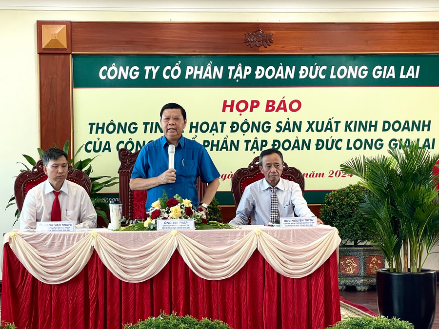 Ông Bùi Pháp-Chủ tịch Hội đồng quản trị Công ty cổ phần Tập đoàn Đức Long Gia Lai thông tin về việc Công ty cổ phần Lilama 45.3 kiện phá sản lần 2 đối với doanh nghiệp là không đúng với các quy định pháp luật. Ảnh: Minh Phương Ông Bùi Pháp-Chủ tịch Hội đồng quản trị Công ty cổ phần Tập đoàn Đức Long Gia Lai thông tin về việc Công ty cổ phần Lilama 45.3 kiện phá sản lần 2 đối với doanh nghiệp là không đúng với các quy định pháp luật. Ảnh: Minh Phương