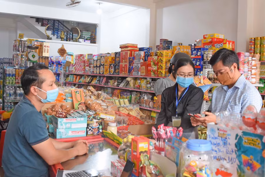 Cuộc tổng điều tra kinh tế năm 2021 (giai đoạn 2) đối với cơ sở kinh doanh cá thể và cơ sở tôn giáo, tín ngưỡng đến thời điểm này hoàn thành trên 71%. Ảnh: Minh Phương