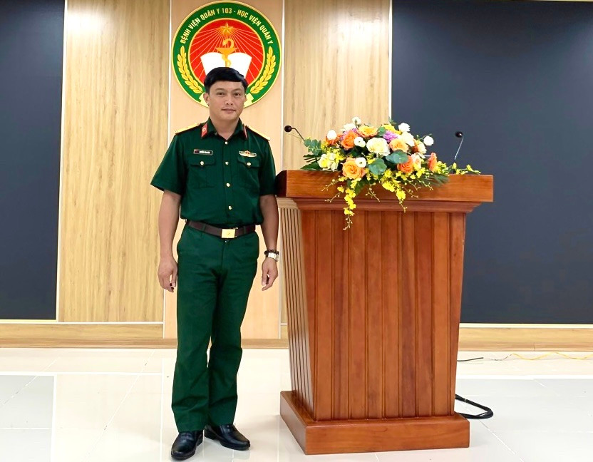 Thiếu tá Nguyễn Tùng Dân đến Hà Nội tham gia tập huấn và hội nghị khoa học hồi sức cấp cứu chống độc toàn quân. Ảnh: NVCC Thiếu tá Nguyễn Tùng Dân đến Hà Nội tham gia tập huấn và hội nghị khoa học hồi sức cấp cứu chống độc toàn quân. Ảnh: NVCC
