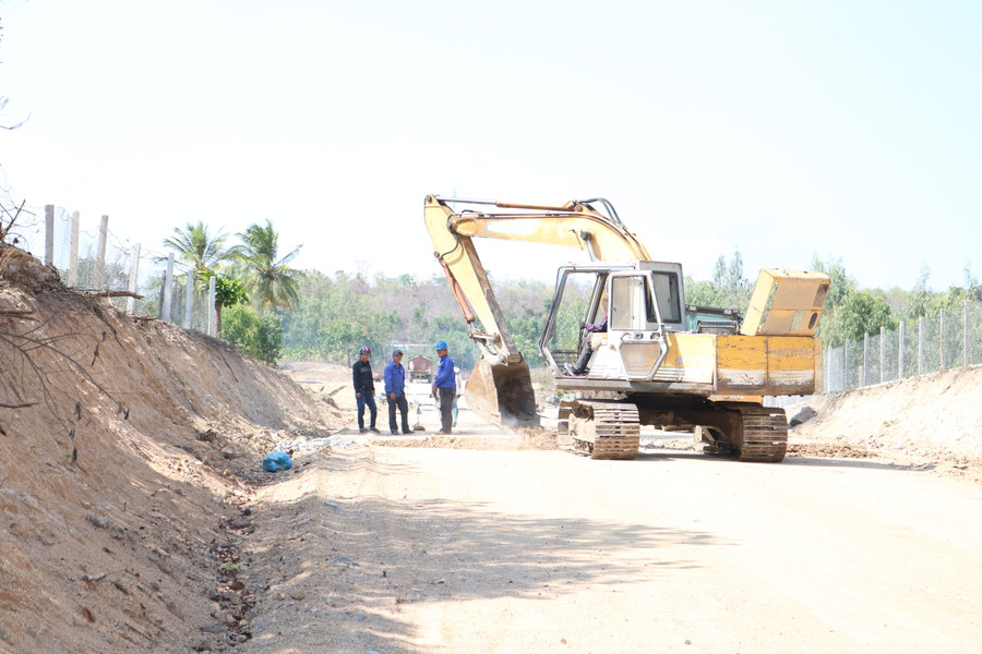 Huyện Kbang quan tâm đầu tư cơ sở hạ tầng thúc đẩy phát triển kinh tế xã hội, hoàn thành tiêu chí giao thông trong xây dựng nông thôn mới. Ảnh: Minh Phương Huyện Kbang quan tâm đầu tư cơ sở hạ tầng thúc đẩy phát triển kinh tế xã hội, hoàn thành tiêu chí giao thông trong xây dựng nông thôn mới. Ảnh: Minh Phương
