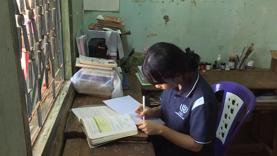 Học sinh dân tộc thiểu số được Công an thị trấn Ya Ly miễn phí chỗ trọ và điện nước khi theo học tại Trường THPT Ya Ly. Ảnh: T.D