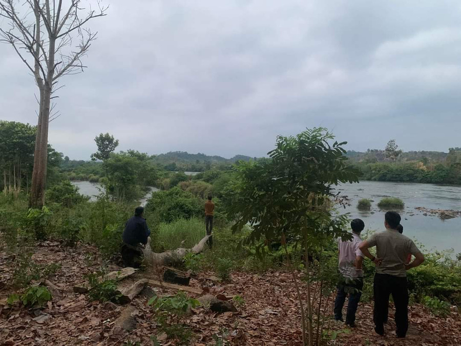 Sông Pô Cô, vị trí anh Linh bị nước cuốn trôi. Sông Pô Cô, vị trí anh Linh bị nước cuốn trôi.