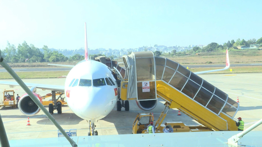 Cảng hàng không Pleiku khai thác 52 chuyến bay đi, đến Gia Lai trong dịp lễ 2-9. Ảnh: T.D Cảng hàng không Pleiku khai thác 52 chuyến bay đi, đến Gia Lai trong dịp lễ 2-9. Ảnh: T.D