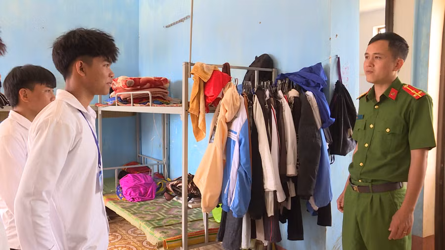 Hiện có 22 học sinh Trường THPT Ya Ly được Công an thị trấn Ya Ly miễn phí chỗ ở. Ảnh: T.D