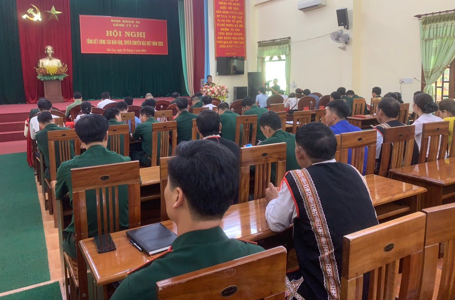 Công ty TNHH một thành viên 74 triển khai nhiều hoạt động mang tính chất thiết thực góp phần thúc đẩy phát triển kinh tế-xã hội trên địa bàn đứng chân. Ảnh: T.D Công ty TNHH một thành viên 74 triển khai nhiều hoạt động mang tính chất thiết thực góp phần thúc đẩy phát triển kinh tế-xã hội trên địa bàn đứng chân. Ảnh: T.D