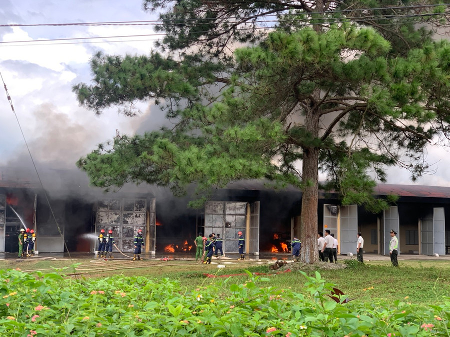 Một vụ hỏa hoạn vừa xảy ra tại TP. Pleiku. Ảnh: T.D