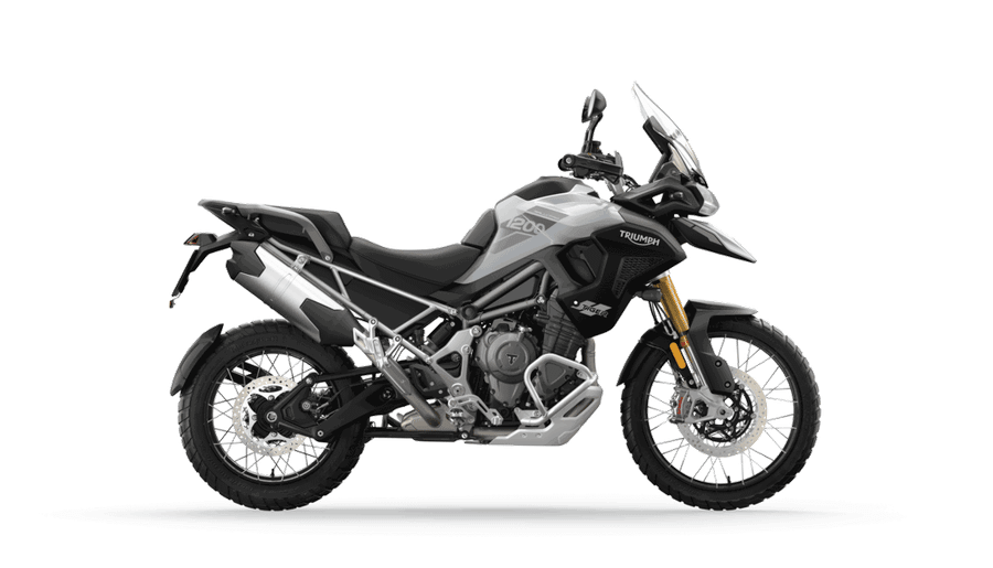 Triumph Tiger 1200 có diện mạo ấn tượng với vẻ ngoài cứng cáp và đầy cơ bắp. (Nguồn: triumphmotorcycles.com.vn) Triumph Tiger 1200 có diện mạo ấn tượng với vẻ ngoài cứng cáp và đầy cơ bắp. (Nguồn: triumphmotorcycles.com.vn)