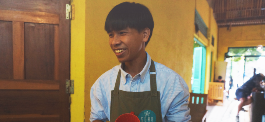 Anh Nguyễn Bá Sở, chủ sở hữu Soho Cà Phê, 25 Nguyễn Đình Chiểu. Ảnh: Hữu Anh