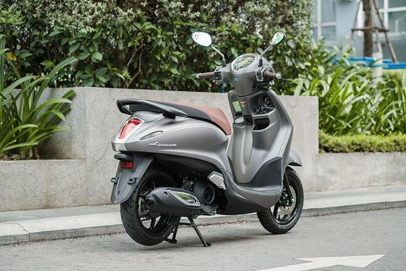 Xe Yamaha Grande Xám mặt sau (Nguồn: Autobike) Xe Yamaha Grande Xám mặt sau (Nguồn: Autobike)
