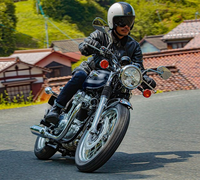 Đơn giản, bền bỉ, mạnh mẽ là những tính từ có thể nói lên vẻ đẹp và công năng dòng xe này. (Nguồn: Kawasaki motors.com)