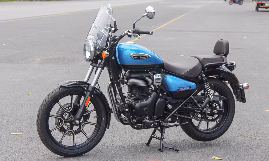 Meteor là dòng xe đơn giản, không cầu kỳ. Thiết kế gọn gàng, đẹp mắt đi kèm với hiệu năng mạnh mẽ. (Nguồn: royalenfield.com)