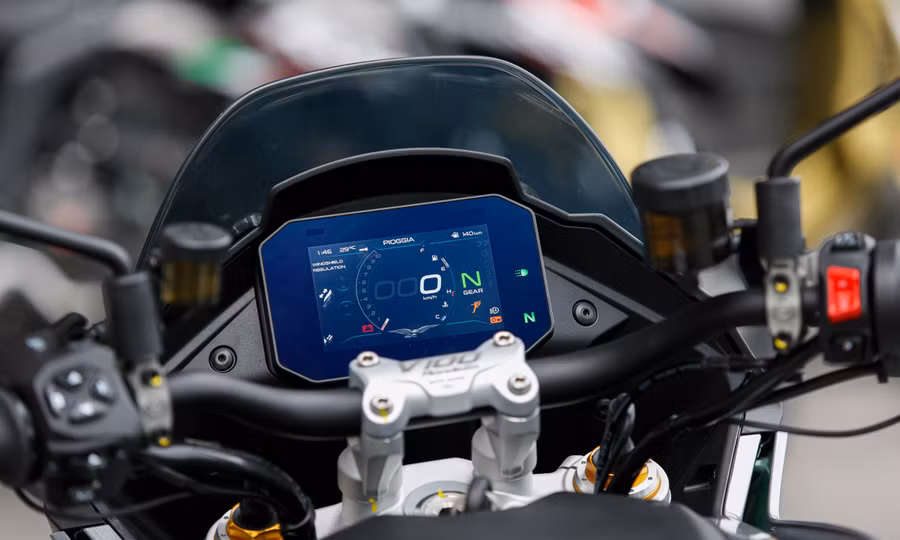 Màn hình màu TFT 5 inch cung cấp đầy đủ tiện nghi và các chức năng đa dạng của xe. (Nguồn: motoguzzi.com)