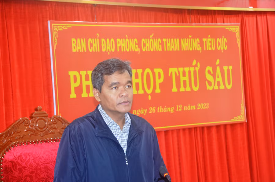 Bí thư Tỉnh ủy Hồ Văn Niên phát biểu tại phiên họp. Ảnh: Vĩnh Hoàng