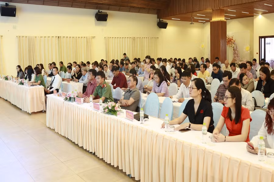 Các đại biểu tham dự hội nghị. Ảnh: Vĩnh Hoàng