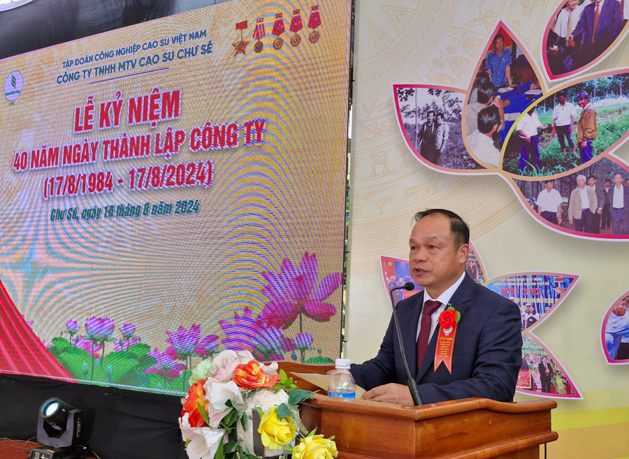 Phó Chủ tịch UBND tỉnh Dương Mah Tiệp phát biểu tại buổi lễ. Ảnh: Vĩnh Hoàng Phó Chủ tịch UBND tỉnh Dương Mah Tiệp phát biểu tại buổi lễ. Ảnh: Vĩnh Hoàng