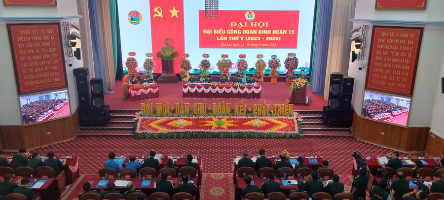 Quang cảnh đại hội. Ảnh: Vĩnh Hoàng Quang cảnh đại hội. Ảnh: Vĩnh Hoàng