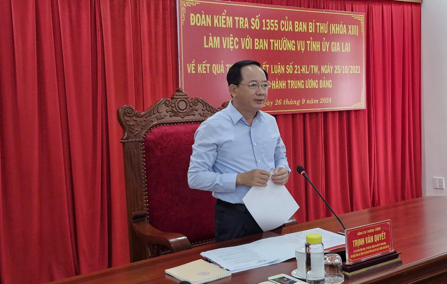 Thượng tướng Trịnh Văn Quyết-Trưởng đoàn kiểm tra phát biểu chỉ đạo tại buổi làm việc. Ảnh: Vĩnh Hoàng Thượng tướng Trịnh Văn Quyết-Trưởng đoàn kiểm tra phát biểu chỉ đạo tại buổi làm việc. Ảnh: Vĩnh Hoàng
