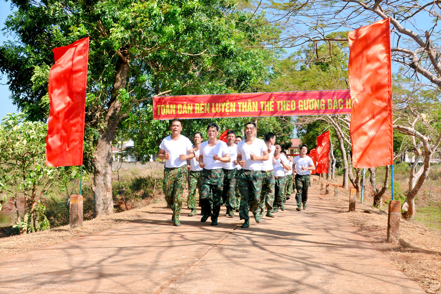 Binh đoàn 15 tổ chức chạy hưởng ứng "Ngày thể thao quân sự" kết hợp "Ngày chạy Olympic". Ảnh: Vĩnh Hoàng Binh đoàn 15 tổ chức chạy hưởng ứng "Ngày thể thao quân sự" kết hợp "Ngày chạy Olympic". Ảnh: Vĩnh Hoàng