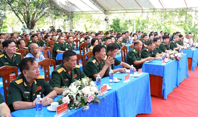 Quang cảnh buổi lễ. Ảnh: Vĩnh Hoàng Quang cảnh buổi lễ. Ảnh: Vĩnh Hoàng