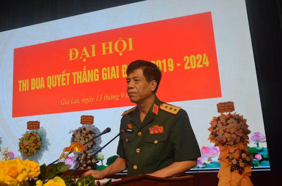 Thượng tướng Nguyễn Văn Nghĩa phát biểu chỉ đạo Đại hội thi đua quyết thắng Binh đoàn 15. Ảnh: Vĩnh Hoàng