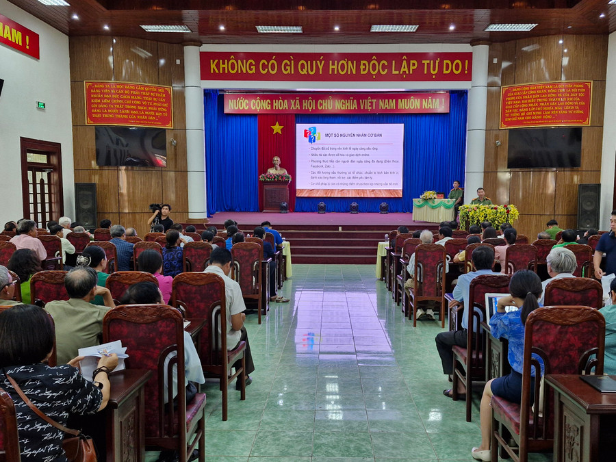 Quang cảnh hội nghị. Ảnh: Vĩnh Hoàng Quang cảnh hội nghị. Ảnh: Vĩnh Hoàng