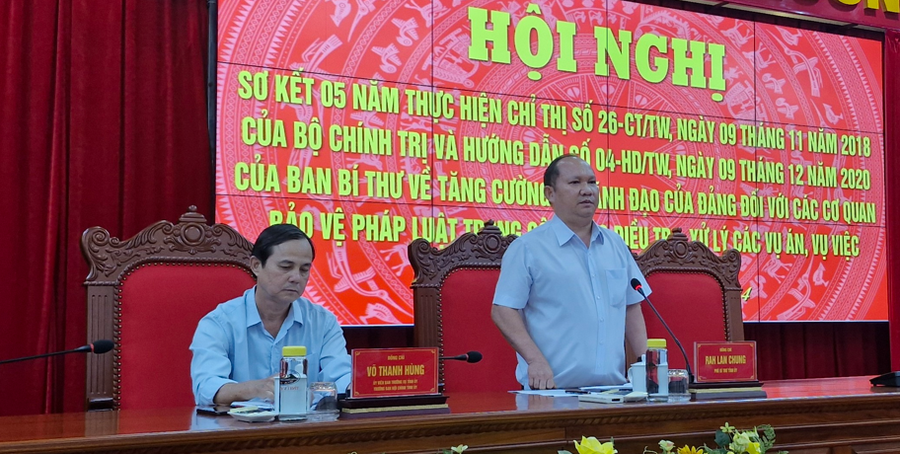 Phó Bí thư Tỉnh ủy Rah Lan Chung phát biểu bế mạc hội nghị sơ kết 5 năm thực hiện Chỉ thị 26 và Hướng dẫn 04. Ảnh: Vĩnh Hoàng Phó Bí thư Tỉnh ủy Rah Lan Chung phát biểu bế mạc hội nghị sơ kết 5 năm thực hiện Chỉ thị 26 và Hướng dẫn 04. Ảnh: Vĩnh Hoàng