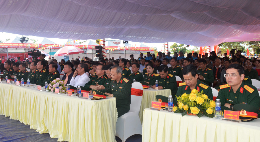 Quang cảnh tổ chức Chương trình &quot;Tết sum vầy-xuân chia sẻ&quot;. Ảnh: Vĩnh Hoàng