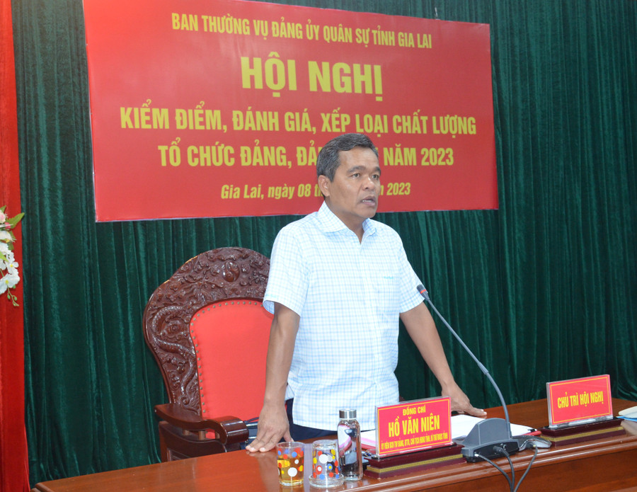 Bí thư Tỉnh ủy Hồ Văn Niên chủ trì hội nghị. Ảnh: Vĩnh Hoàng