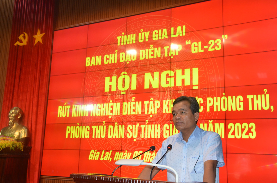 Bí thư Tỉnh ủy Hồ Văn Niên phát biểu kết luận hội nghị. Ảnh: Vĩnh Hoàng Bí thư Tỉnh ủy Hồ Văn Niên phát biểu kết luận hội nghị. Ảnh: Vĩnh Hoàng