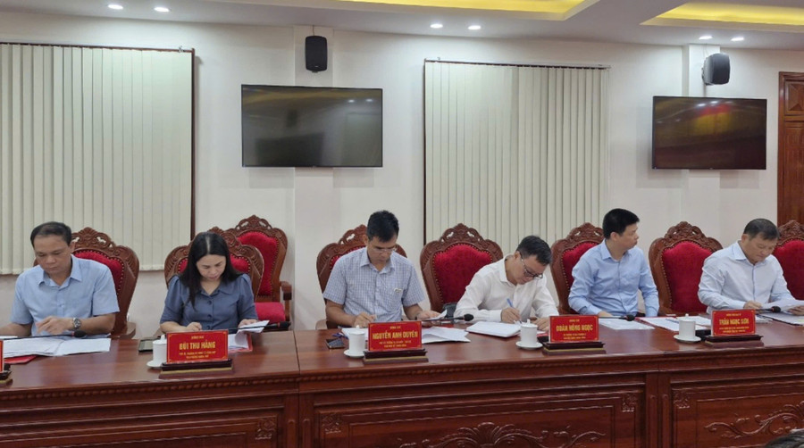 Các đồng chí thành viên Đoàn kiểm tra số 1355 của Ban Bí thư. Ảnh: Vĩnh Hoàng Các đồng chí thành viên Đoàn kiểm tra số 1355 của Ban Bí thư. Ảnh: Vĩnh Hoàng