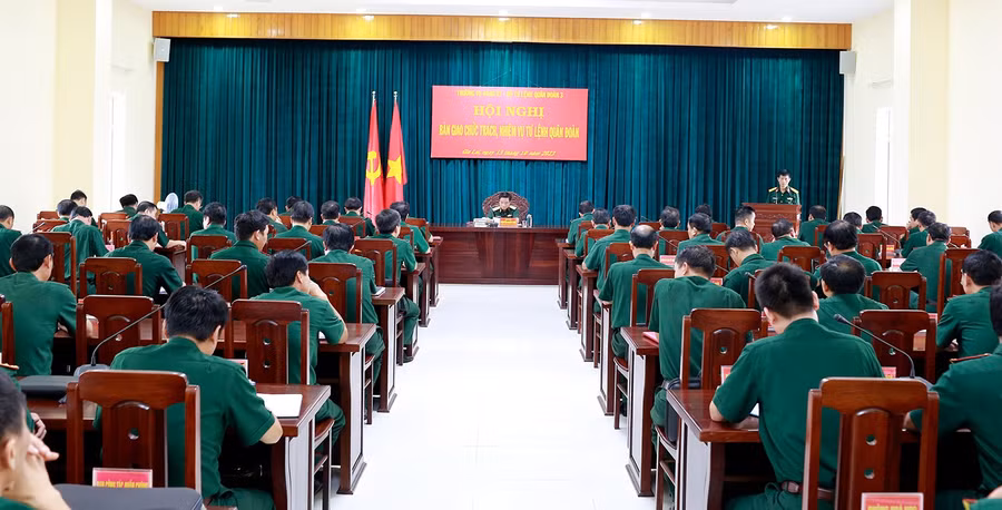 Quang cảnh buổi bàn giao chức trách, nhiệm vụ Tư lệnh Quân đoàn 3. Ảnh: Vĩnh Hoàng