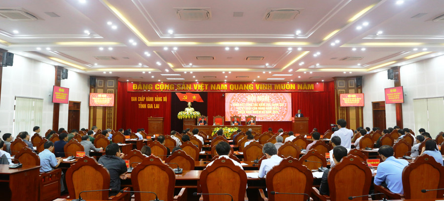 Quang cảnh hội nghị. Ảnh: Vĩnh Hoàng Quang cảnh hội nghị. Ảnh: Vĩnh Hoàng