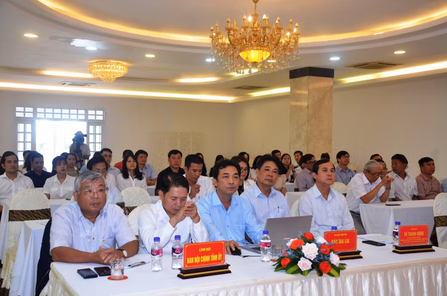 Các đại biểu tham dự buổi lễ ký quy chế phối hợp. Ảnh: Vĩnh Hoàng