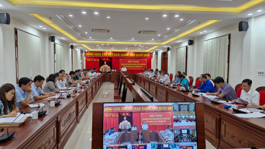 Quang cảnh hội nghị giao ban công tác phòng-chống tham nhũng, tiêu cực. Ảnh: Vĩnh Hoàng Quang cảnh hội nghị giao ban công tác phòng-chống tham nhũng, tiêu cực. Ảnh: Vĩnh Hoàng