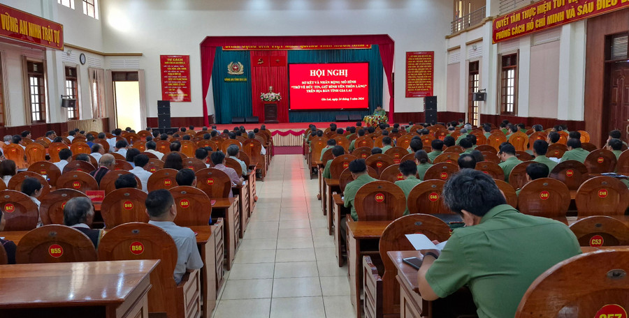 Quang cảnh hội nghị. Ảnh: Vĩnh Hoàng Quang cảnh hội nghị. Ảnh: Vĩnh Hoàng