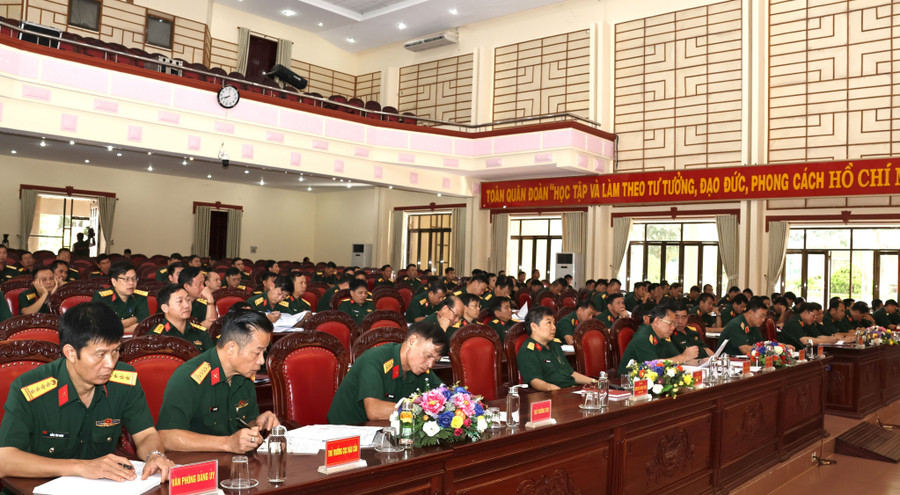 Các đại biểu tham dự thảo luận tại hội nghị. Ảnh: Vĩnh Hoàng Các đại biểu tham dự thảo luận tại hội nghị. Ảnh: Vĩnh Hoàng