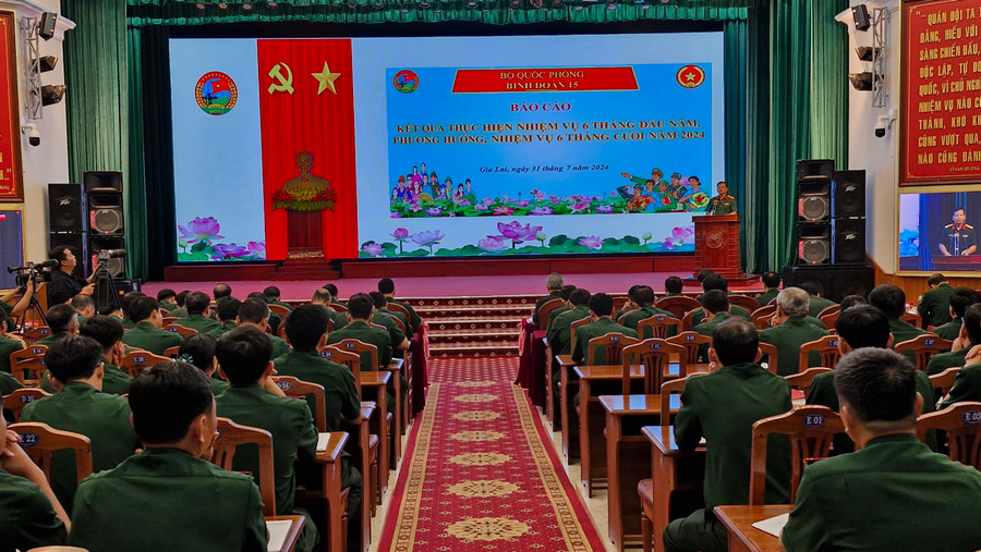 Quang cảnh hội nghị quân chính. Ảnh: Vĩnh Hoàng