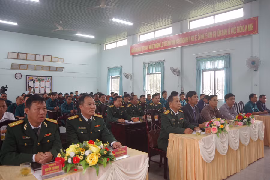 Các đại biểu tham dự buổi lễ. Ảnh: Hoàng Hanh