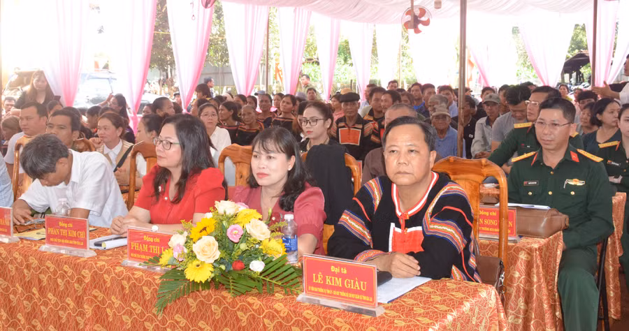 Các đại biểu tham dự ngày hội. Ảnh: Vĩnh Hoàng