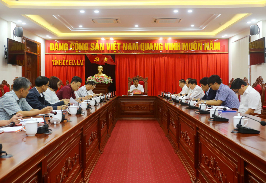 Quang cảnh buổi làm việc. Ảnh: Vĩnh Hoàng