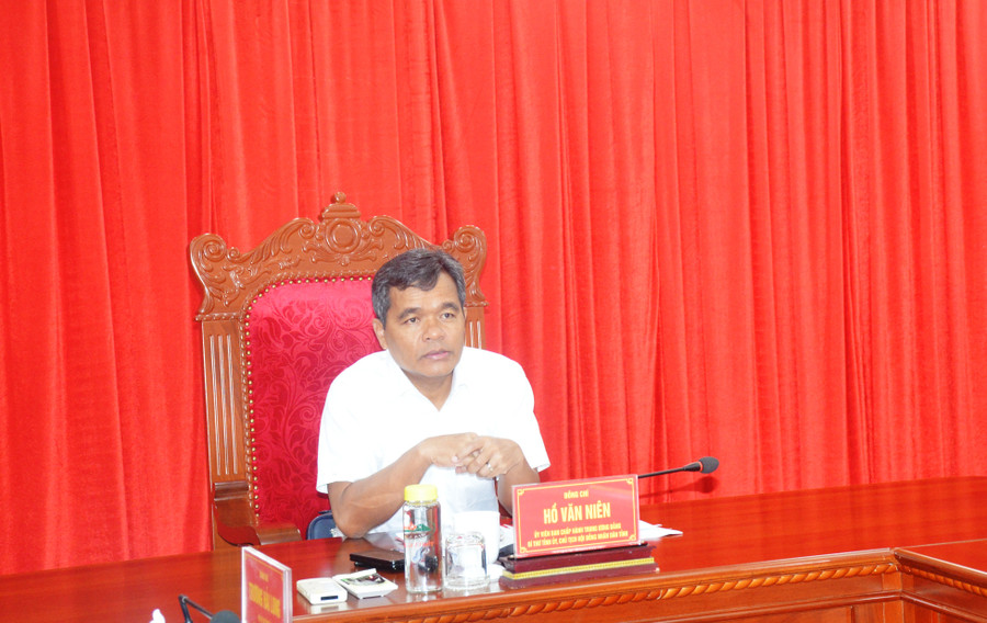 Bí thư Tỉnh ủy Hồ Văn Niên chủ trì buổi làm việc. Ảnh: Vĩnh Hoàng