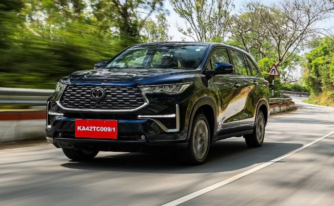 Toyota Innova 2023 sở hữu thiết kế theo phong cách SUV và thoát xác khỏi một chiếc MPV truyền thống. Toyota Innova 2023 sở hữu thiết kế theo phong cách SUV và thoát xác khỏi một chiếc MPV truyền thống.