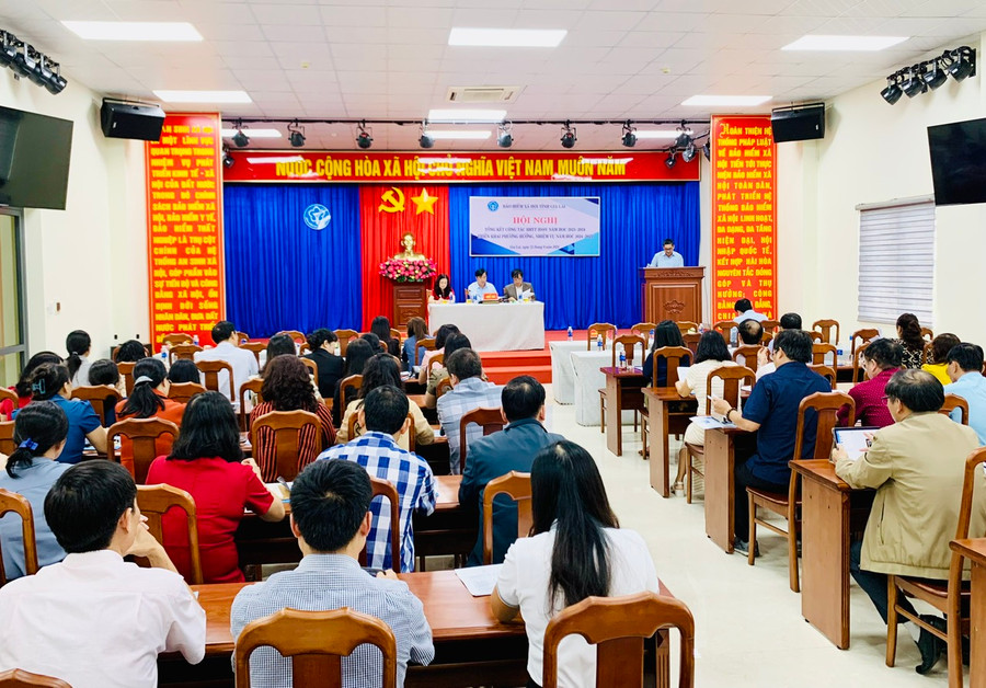 Quang cảnh Hội nghị tổng kết công tác BHYT học sinh, sinh viên năm học 2023-2024, phương hướng nhiệm vụ năm học 2024-2025 trên địa bàn TP. Pleiku. Ảnh: Như Nguyện Quang cảnh Hội nghị tổng kết công tác BHYT học sinh, sinh viên năm học 2023-2024, phương hướng nhiệm vụ năm học 2024-2025 trên địa bàn TP. Pleiku. Ảnh: Như Nguyện