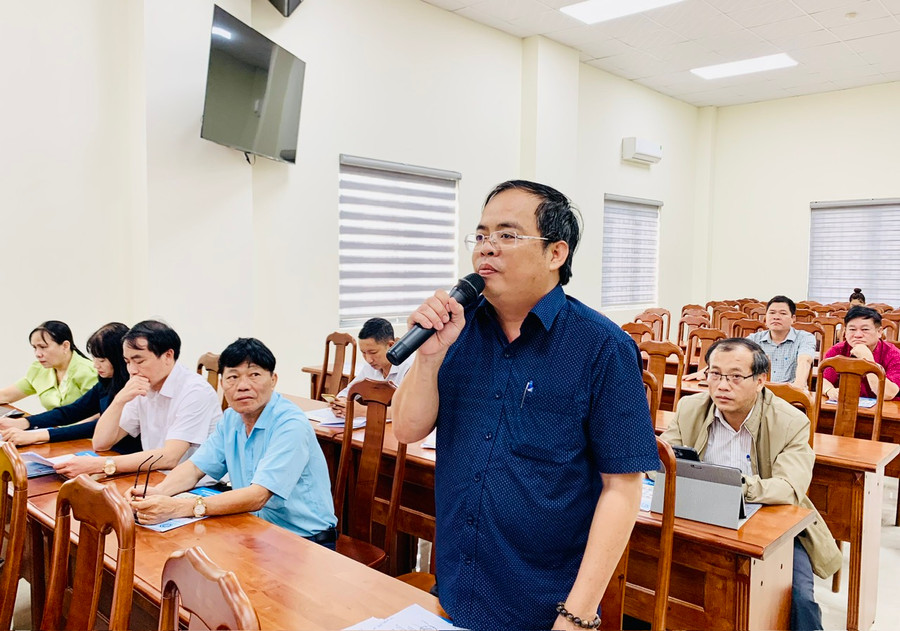 Hội nghị ghi nhận ý kiến của các đại biểu, chia sẻ kinh nghiệm, đồng thời đề xuất các giải pháp xung quanh việc triển khai thực hiện công tác BHYT HSSV nhằm tiến tới thực hiện 100% HSSV tham gia BHYT trong năm học 2024-2025. Ảnh: Như Nguyện Hội nghị ghi nhận ý kiến của các đại biểu, chia sẻ kinh nghiệm, đồng thời đề xuất các giải pháp xung quanh việc triển khai thực hiện công tác BHYT HSSV nhằm tiến tới thực hiện 100% HSSV tham gia BHYT trong năm học 2024-2025. Ảnh: Như Nguyện