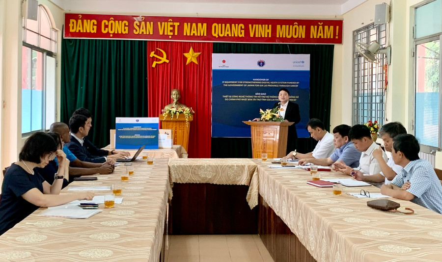 Ông Tống Trần Hà-Phó Vụ trưởng Vụ Sức khỏe Bà mẹ- Trẻ em (Bộ Y tế) phát biểu tại buổi bàn giao trang thiết bị. Ảnh: Như Nguyện Ông Tống Trần Hà-Phó Vụ trưởng Vụ Sức khỏe Bà mẹ- Trẻ em (Bộ Y tế) phát biểu tại buổi bàn giao trang thiết bị. Ảnh: Như Nguyện