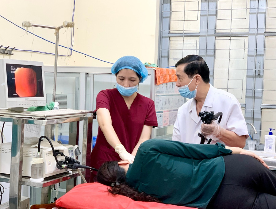 Dịp này, từ ngày 10-10 đến 19-10,Bệnh viện 331 tổ chức chương trình khám nội soi và điều trị các bệnh về đường tiêu hóa, triển khai tầm soát, phát hiện sớm ung thư đường tiêu hóa cho người dân. Ảnh: Như Nguyện Dịp này, từ ngày 10-10 đến 19-10,Bệnh viện 331 tổ chức chương trình khám nội soi và điều trị các bệnh về đường tiêu hóa, triển khai tầm soát, phát hiện sớm ung thư đường tiêu hóa cho người dân. Ảnh: Như Nguyện