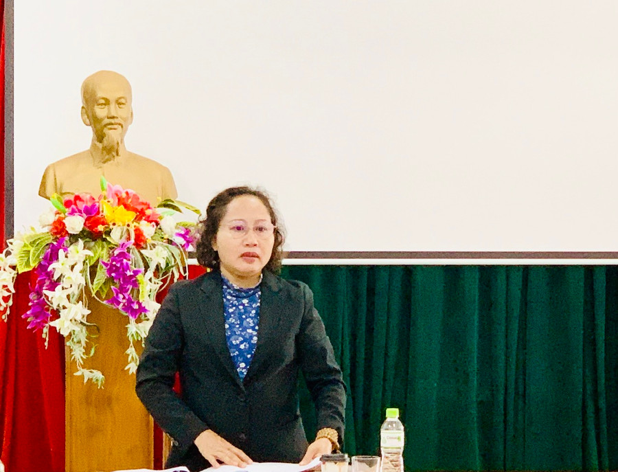 Bà Ayun H’Bút-Tỉnh ủy viên, Phó Chủ tịch HĐND tỉnh, Trưởng đoàn giám sát phát biểu tại buổi giám sát. Ảnh: Như Nguyện