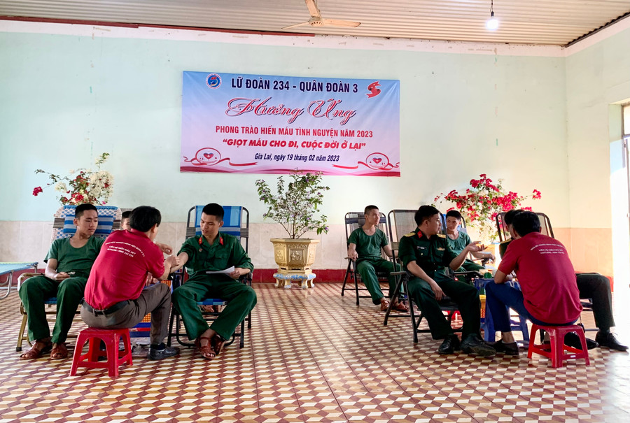 Buổi hiến máu thu về 96 đơn vị máu an toàn góp phần phục vụ công tác cấp cứu và điều trị cho bệnh nhân trên địa bàn tỉnh. Ảnh: Như Nguyện